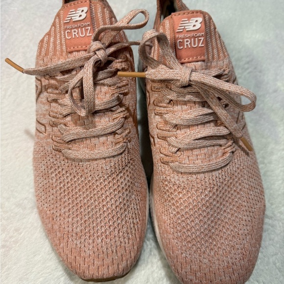 New Balance Orange Athletic Shoes with Modern Design - Picture 1 of 7